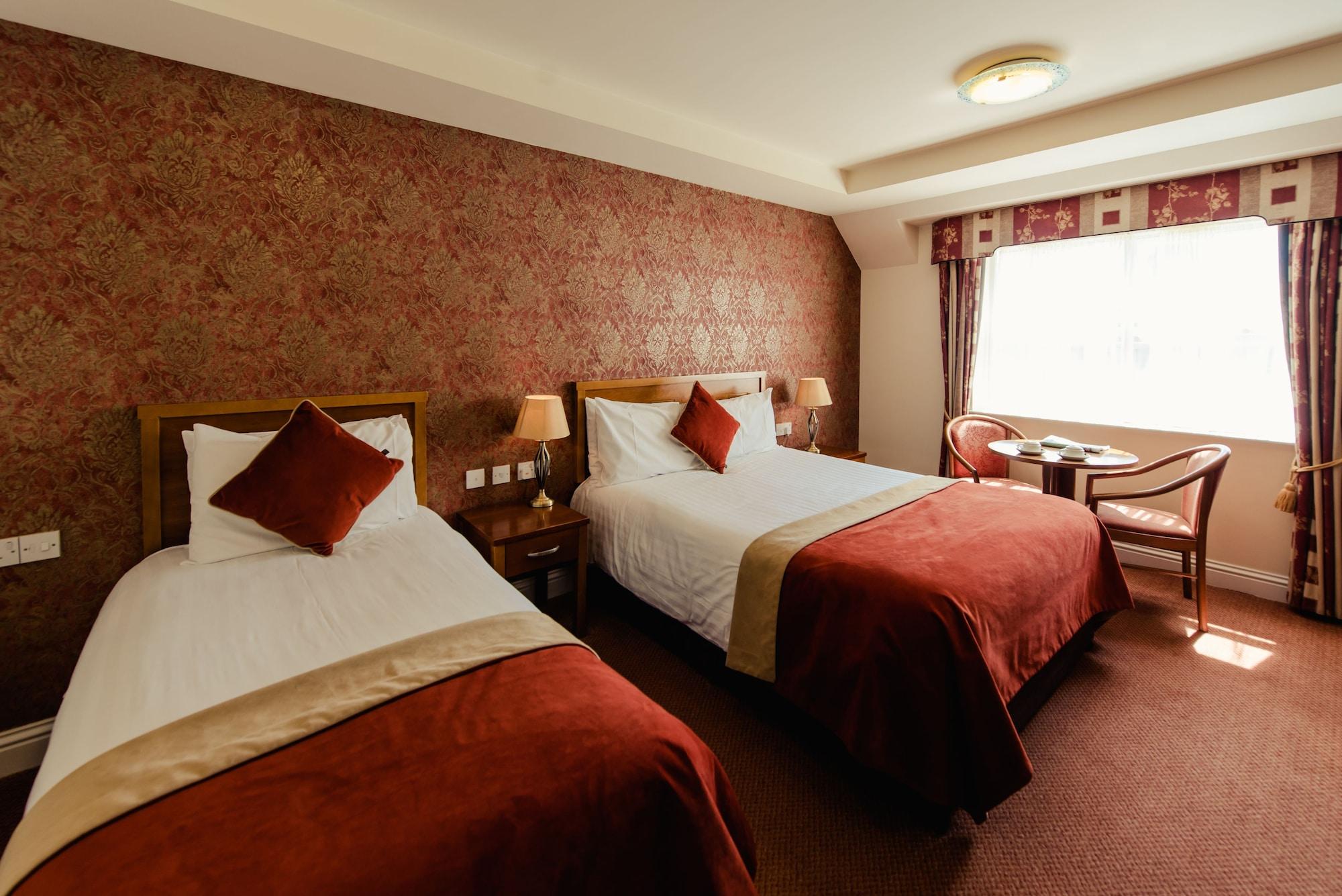 סוורדס Carnegie Court Hotel מראה חיצוני תמונה